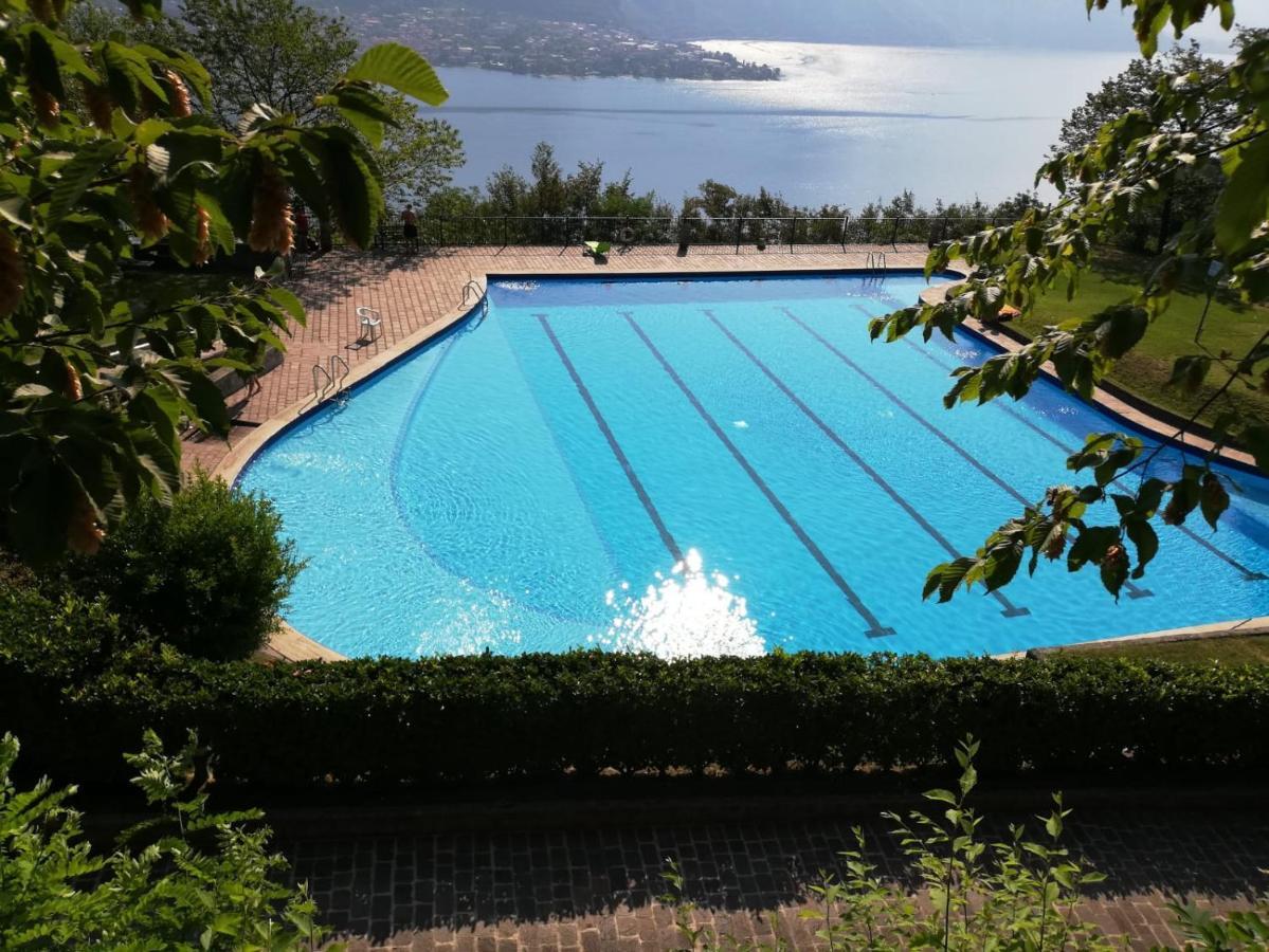 Attico With Big Terrace In Residence With Pool 발브로나 외부 사진