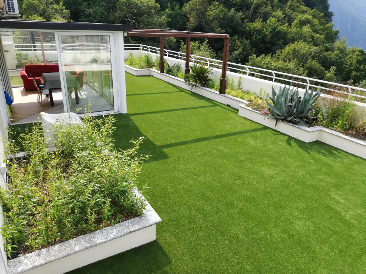Attico With Big Terrace In Residence With Pool 발브로나 외부 사진