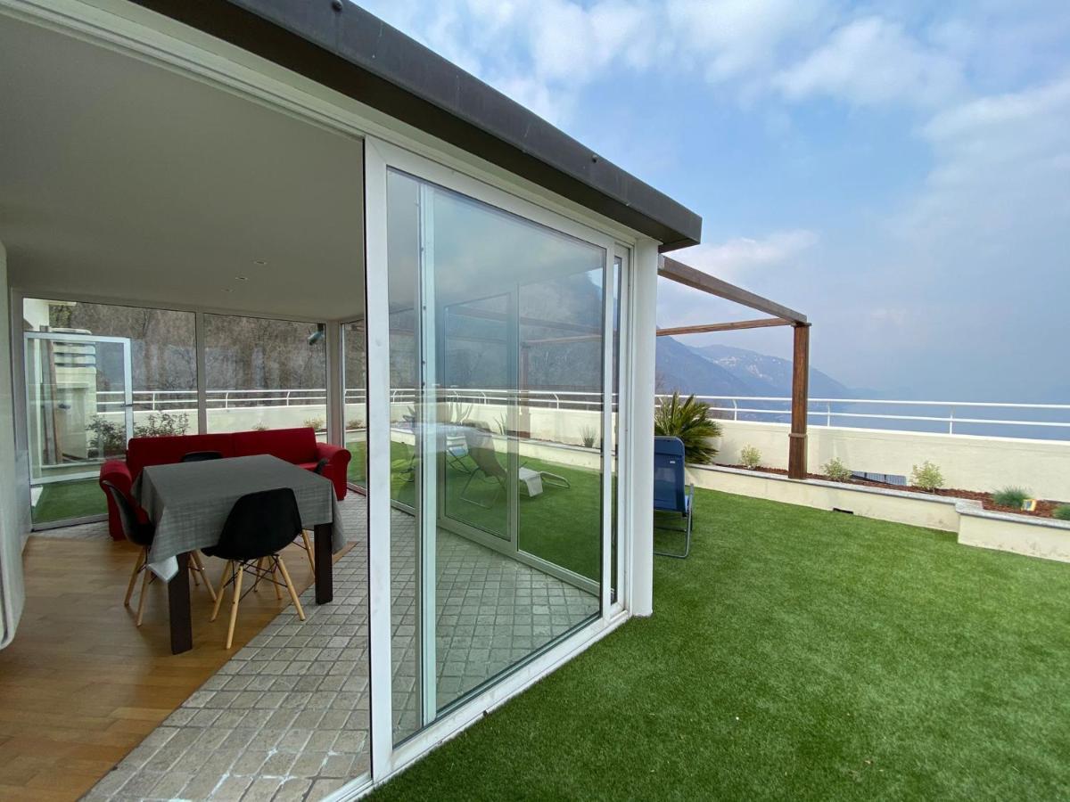 Attico With Big Terrace In Residence With Pool 발브로나 외부 사진
