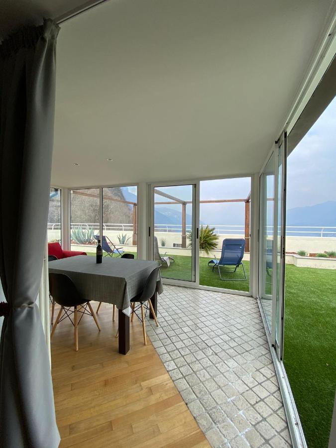 Attico With Big Terrace In Residence With Pool 발브로나 외부 사진